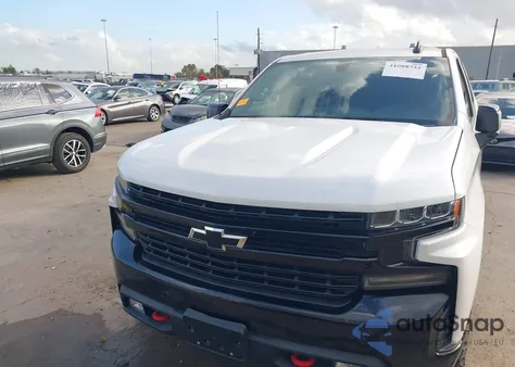 2021 Chevrolet Silverado 1500 4Wd Short Bed Lt Trail Boss z USA, uszkodzony, nr VIN 3GCPYFEL7MG160200